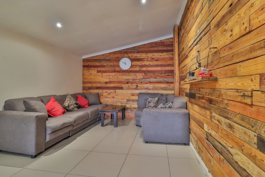 3 Bedroom Property for Sale in Goodwood Estate Western Cape